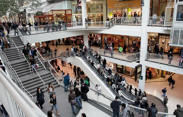 Hol centrum handlowego